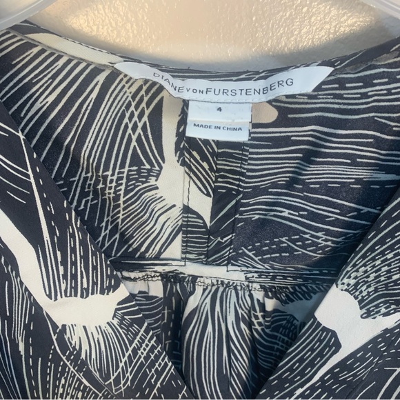 Diane Von Furstenberg Cahil 100% Silk Printed V Neck Blouse - Picture 2 of 13